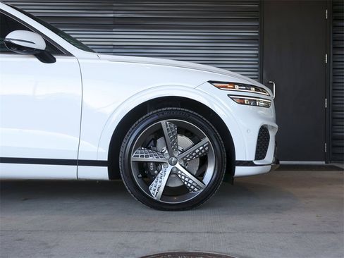 Used 2025 Genesis GV70 3.5T Sport w/ Sport Prestige Package image 11