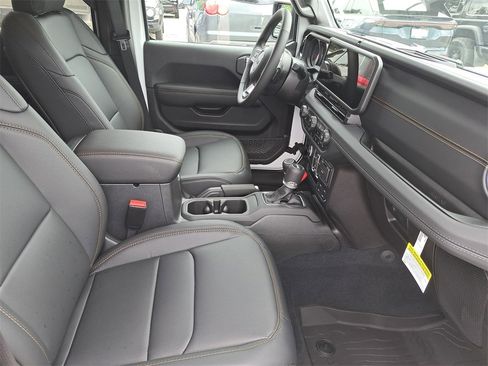 New 2025 Jeep Wrangler Unlimited Sahara image 10