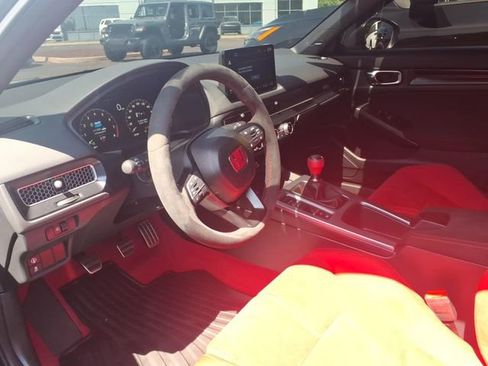 Used 2025 Honda Civic Type R image 23
