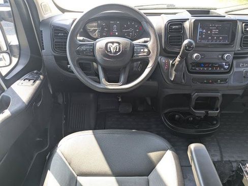 Used 2025 RAM ProMaster 2500 w/ Convenience Group FWD image 16