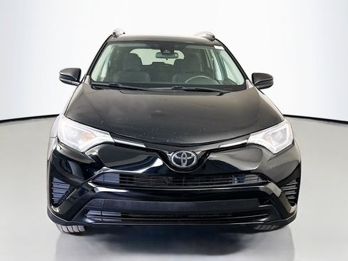 Used 2017 Toyota RAV4 LE image 2