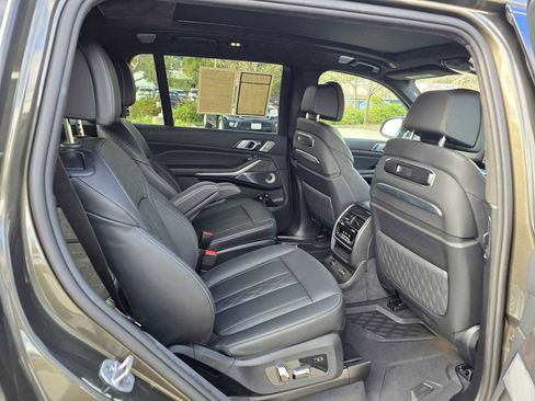Used 2025 BMW X7 M60i w/ Executive Package image 13