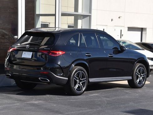 Used 2023 Mercedes-Benz GLC 300 4MATIC image 10
