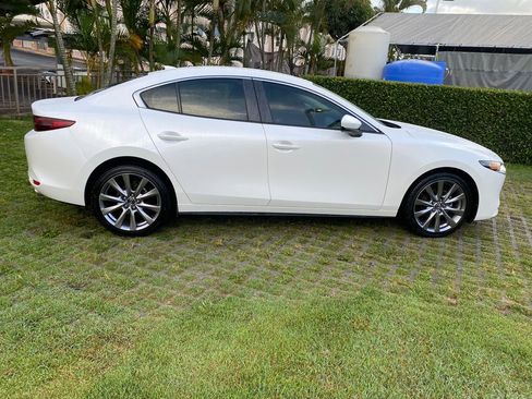 Used 2019 MAZDA MAZDA3 Sedan w/ Preferred Package FWD image 8