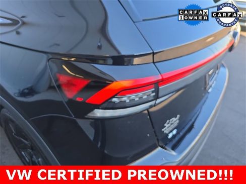 Used 2025 Volkswagen Taos SE image 27