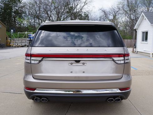 Used 2020 Lincoln Aviator Reserve w/ Equipment Group 201A AWD/4WD image 3