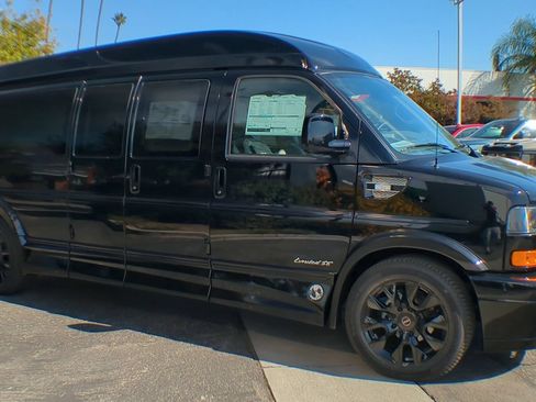 New 2025 GMC Savana 2500 Extended w/ Driver Convenience Package RWD image 61
