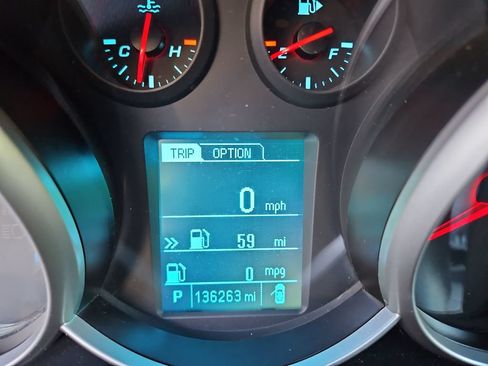 Used 2014 Chevrolet Cruze LS FWD image 16