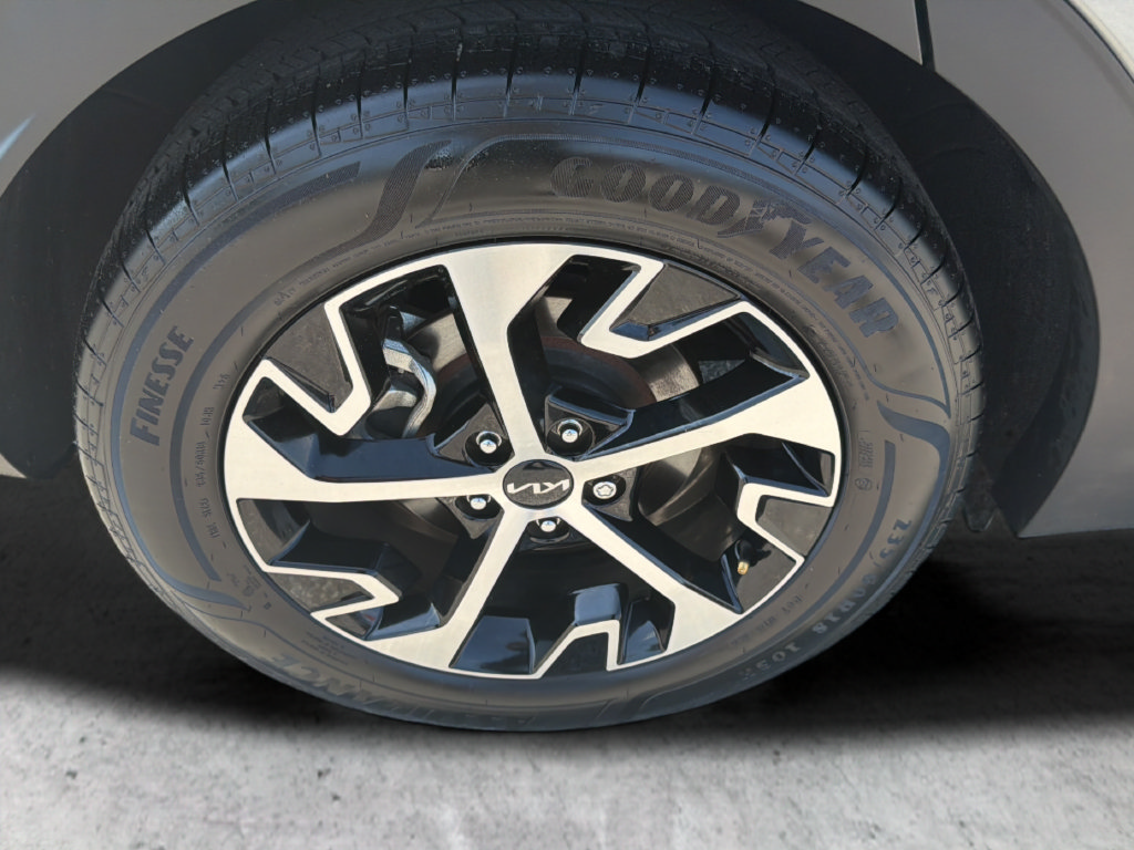 Used 2024 Kia Sportage EX FWD image 58