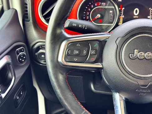 Used 2018 Jeep Wrangler Unlimited Rubicon image 23