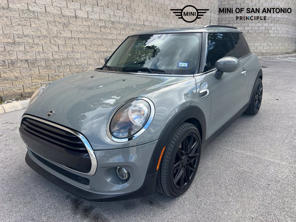 Used 2021 MINI Cooper 2-Door Hardtop w/ Storage Package FWD image 1