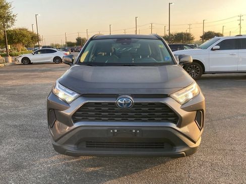 Certified 2022 Toyota RAV4 XLE w/ Convenience Package AWD/4WD image 2