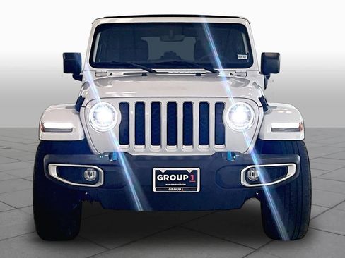 Used 2023 Jeep Wrangler Unlimited Sahara AWD/4WD image 3