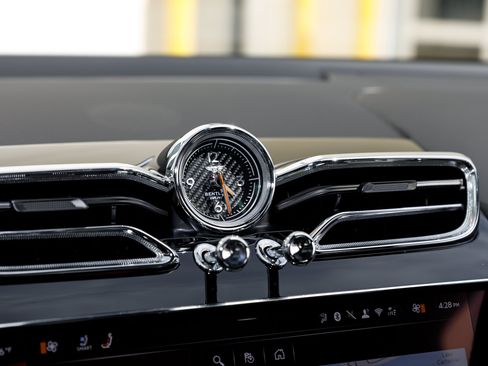 New 2026 Bentley Bentayga Speed AWD/4WD image 39