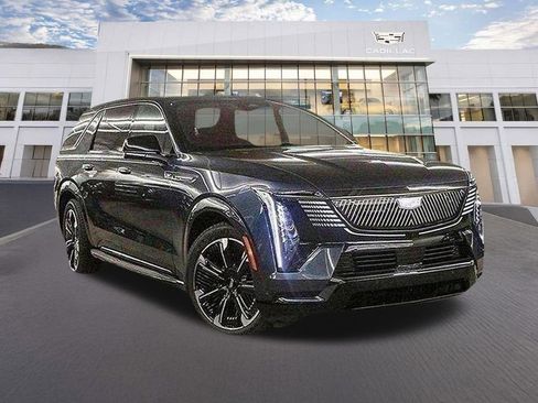 Used 2026 Cadillac Escalade IQL Sport 1 AWD/4WD image 3