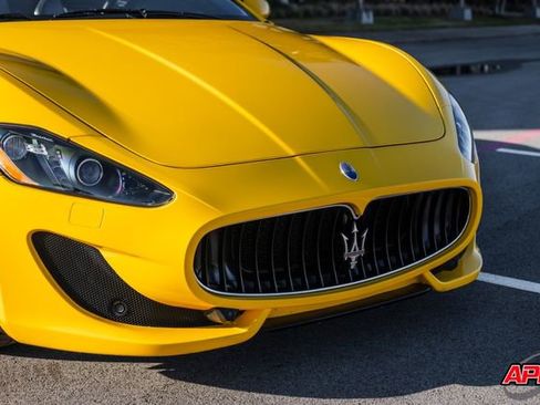 Used 2014 Maserati GranTurismo Sport image 19