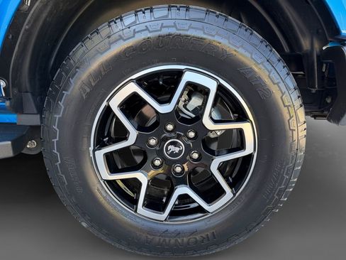 Used 2023 Ford Bronco Outer Banks image 11