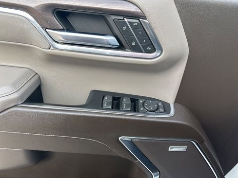 Used 2024 Chevrolet Silverado 1500 LTZ image 19