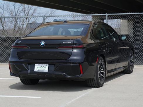 New 2026 BMW i7 xDrive60 w/ Executive Package image 4