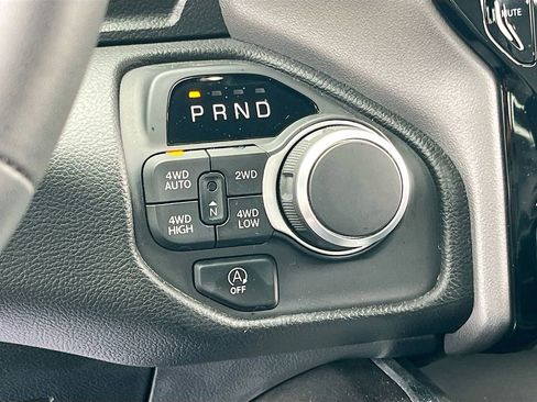 Used 2025 RAM 1500 Big Horn AWD/4WD image 17