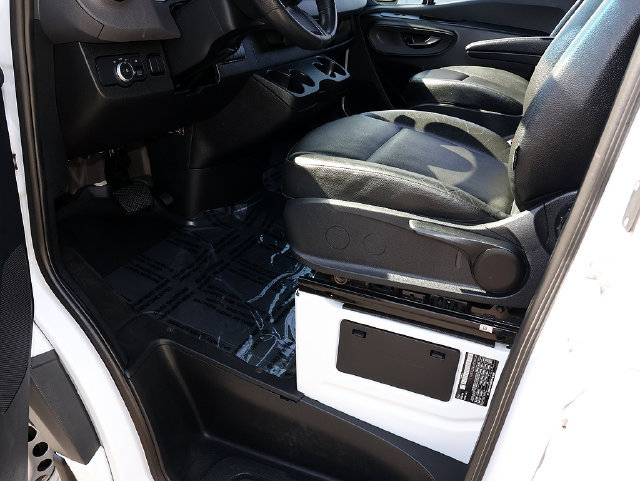 Used 2025 Mercedes-Benz Sprinter 2500 image 18