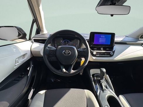 Used 2026 Toyota Corolla LE FWD image 10
