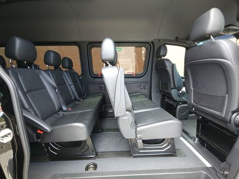 Used 2023 Mercedes-Benz Sprinter 2500 image 27