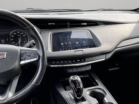 Used 2023 Cadillac XT4 Sport w/ LPO, Onyx Lite Package FWD image 6