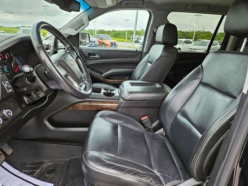 Used 2018 Chevrolet Suburban LT AWD/4WD image 21
