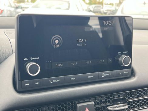 Used 2025 Honda HR-V LX image 12