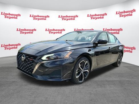 Used 2024 Nissan Altima 2.5 SR FWD image 21