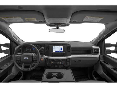 Used 2023 Ford F250 XL RWD image 4