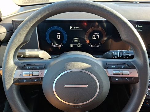 Certified 2026 Hyundai Tucson SE image 19