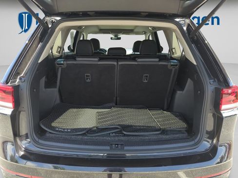 Used 2023 Volkswagen Atlas SEL Premium AWD/4WD image 17