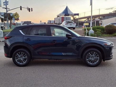Used 2017 MAZDA CX-5 Touring image 4