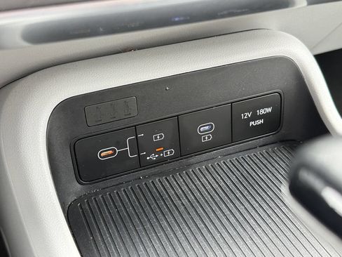 Used 2024 Hyundai Kona SEL AWD/4WD image 32