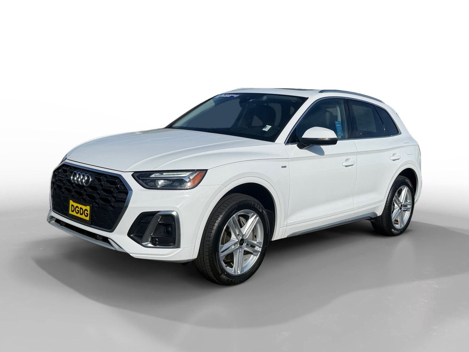 Used 2024 Audi Q5 e Premium w/ Convenience Package AWD/4WD image 1