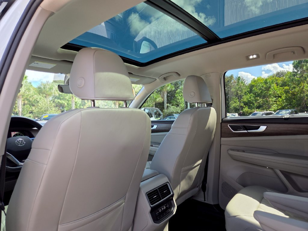 Used 2024 Volkswagen Atlas SEL Premium R-Line AWD/4WD image 25