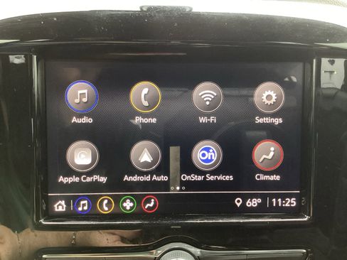 Used 2020 Chevrolet Traverse LS image 5