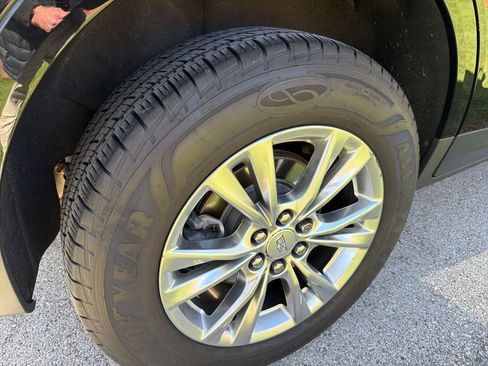 Used 2020 Cadillac XT5 Premium Luxury w/ LPO, Premium Carpet Package image 14