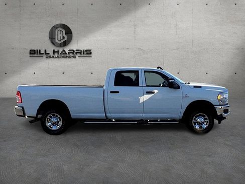 Used 2024 RAM 2500 Tradesman w/ Chrome Appearance Group image 8