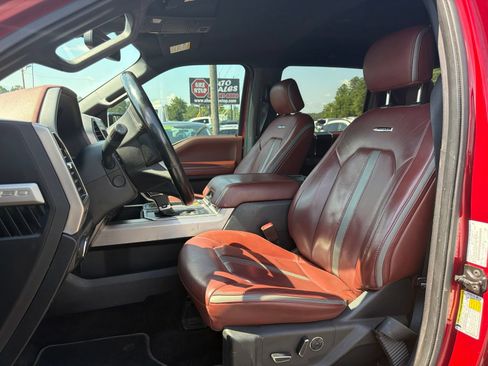 Used 2018 Ford F150 Platinum w/ Equipment Group 701A Luxury AWD/4WD image 7