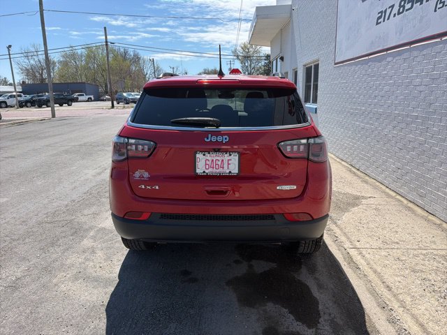 Used 2024 Jeep Compass Latitude AWD/4WD image 5
