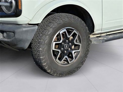 Used 2021 Ford Bronco Outer Banks image 7