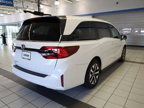 New 2026 Honda Odyssey EX-L image 3