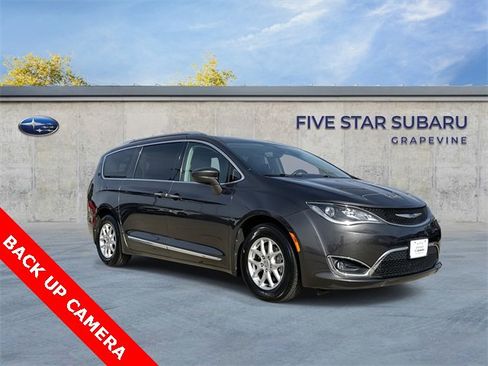 Used 2020 Chrysler Pacifica Touring-L image 1