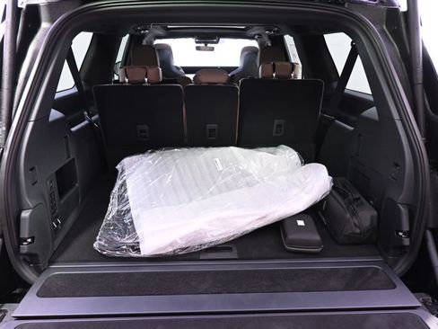 New 2027 Lincoln Navigator L Black Label AWD/4WD image 19