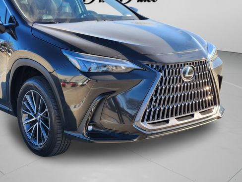 Used 2025 Lexus NX 250 250 Base w/ Accessory Package (Z1) image 6