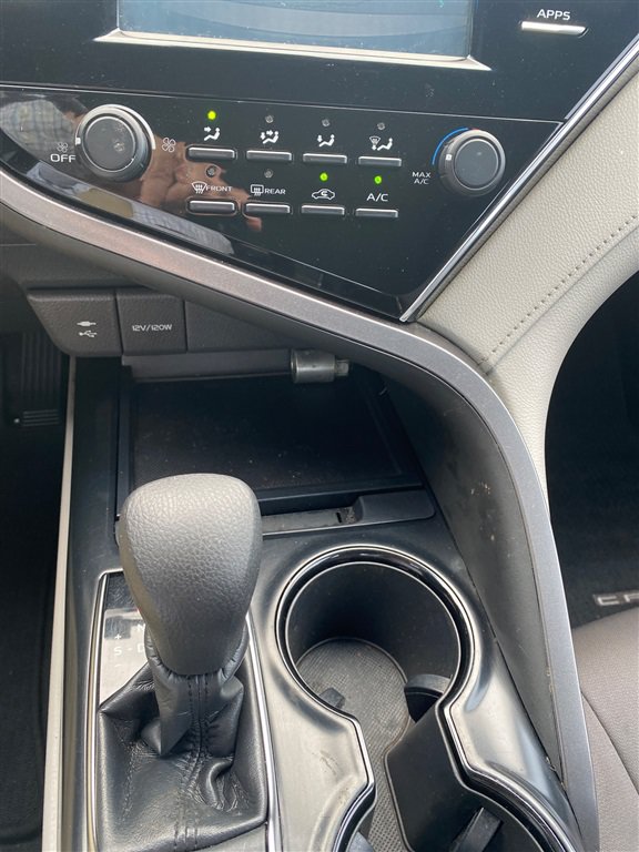 Used 2018 Toyota Camry LE FWD image 15