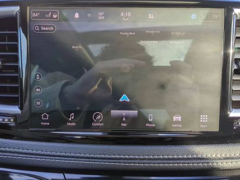 Used 2023 Chrysler Pacifica Limited FWD image 19